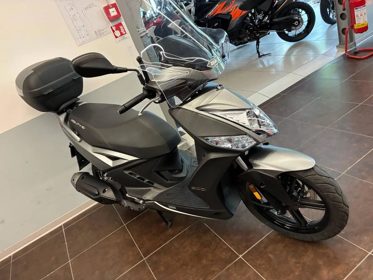 Kymco Agility 200i R16 + (2021 - 25) (3)