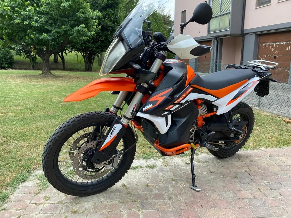 KTM 890 Adventure R (2021) (4)
