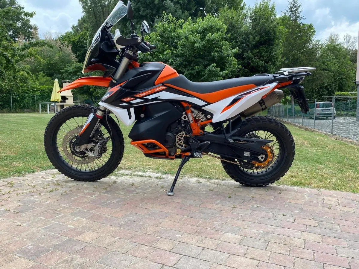 KTM 890 Adventure R (2021) (6)