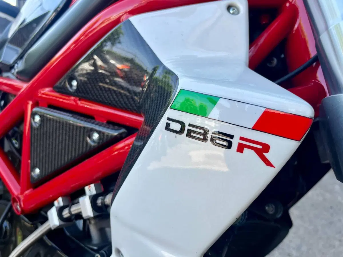 Bimota DB6 Delirio RE (2006 - 15) (2)