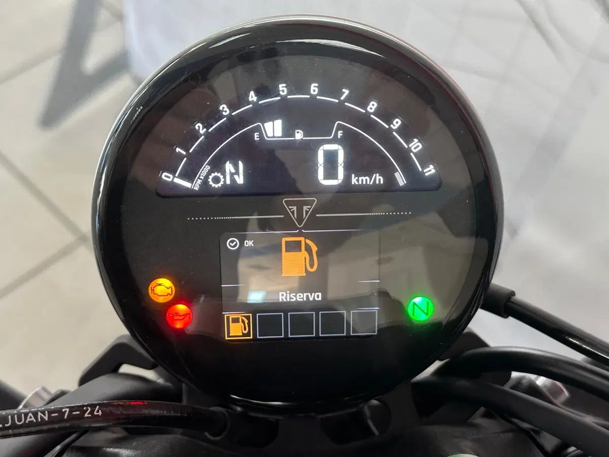 Triumph Trident 660 (2025) (5)