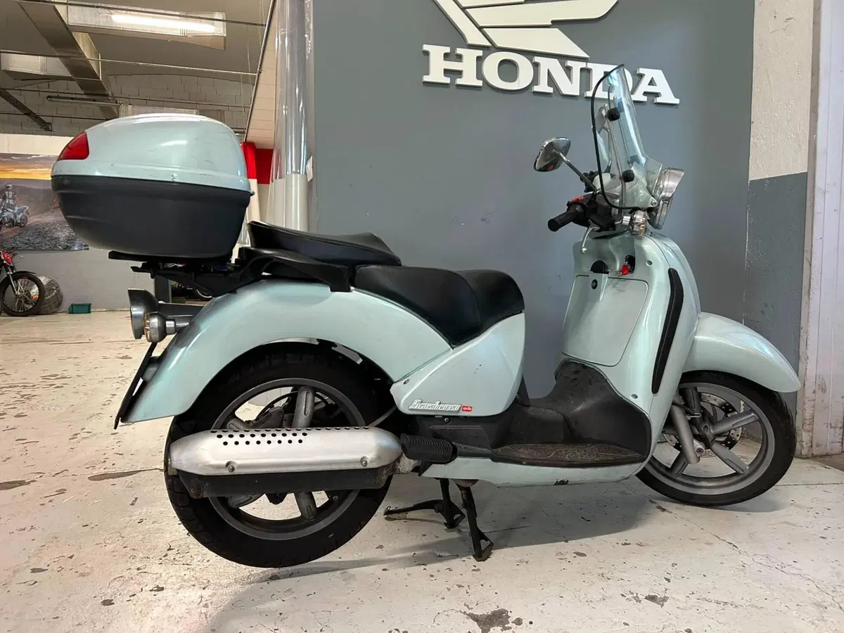 Aprilia Scarabeo 150 (1999 - 00) (2)