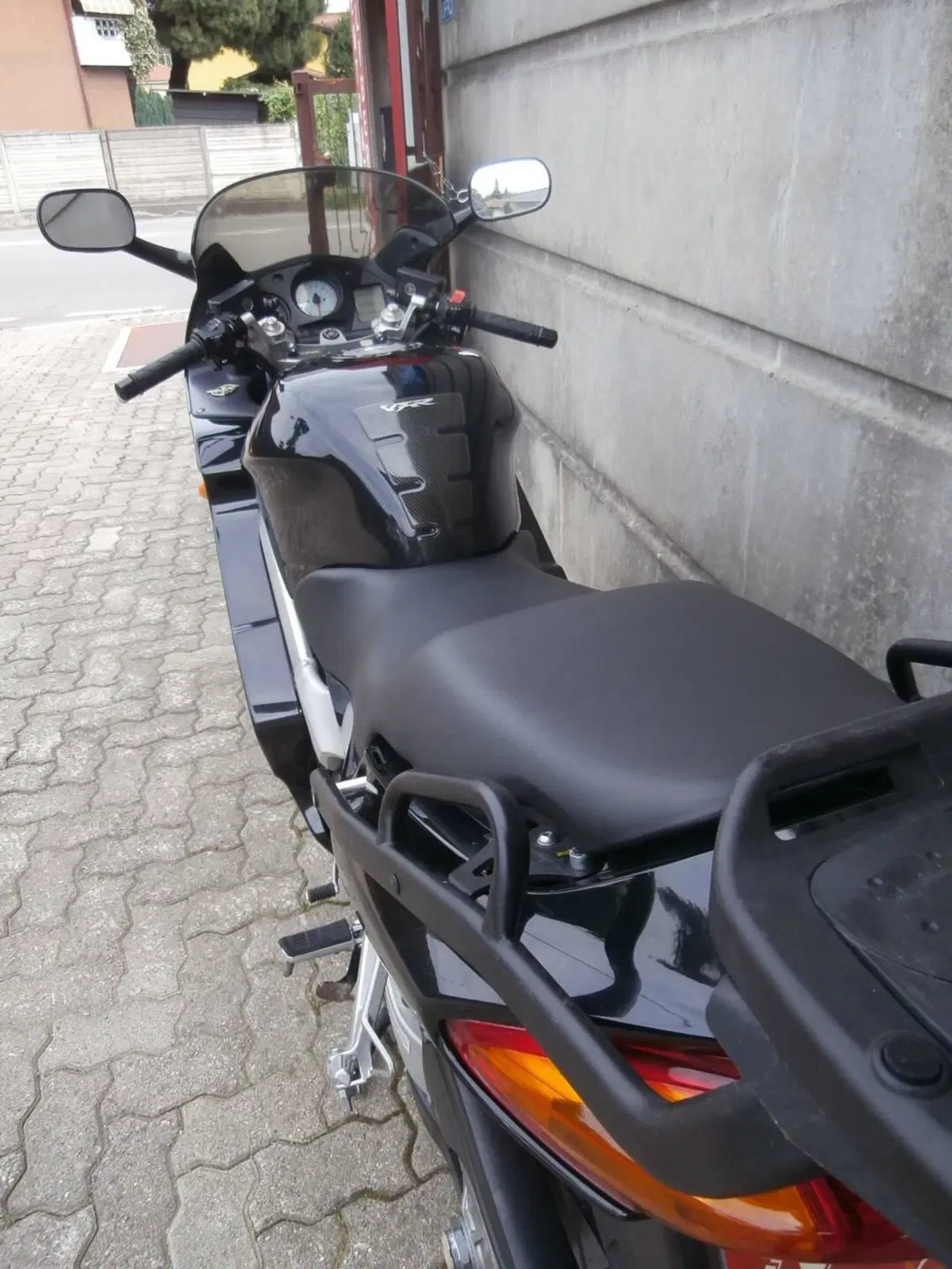 Honda VFR 800 (1998 - 01) (12)