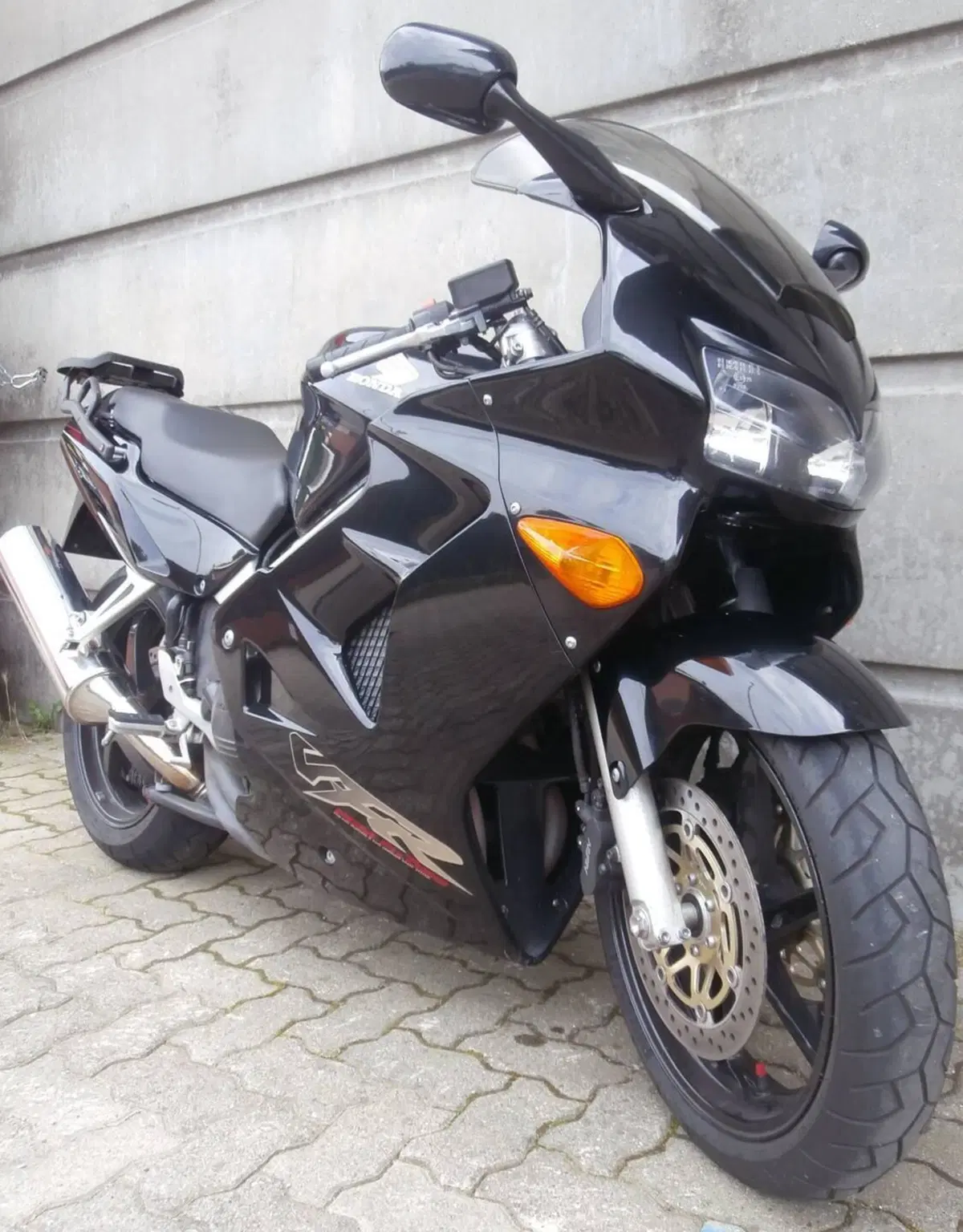 Honda VFR 800 (1998 - 01) (7)