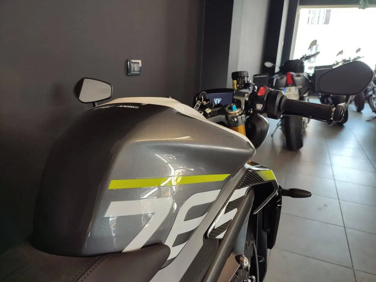 Triumph Street Triple 765 Moto2 (2026) (6)