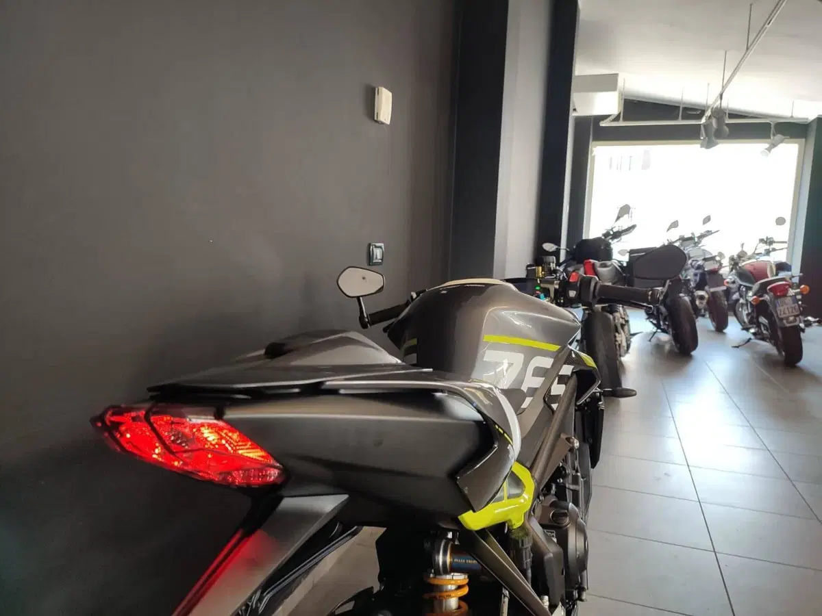 Triumph Street Triple 765 Moto2 (2026) (7)