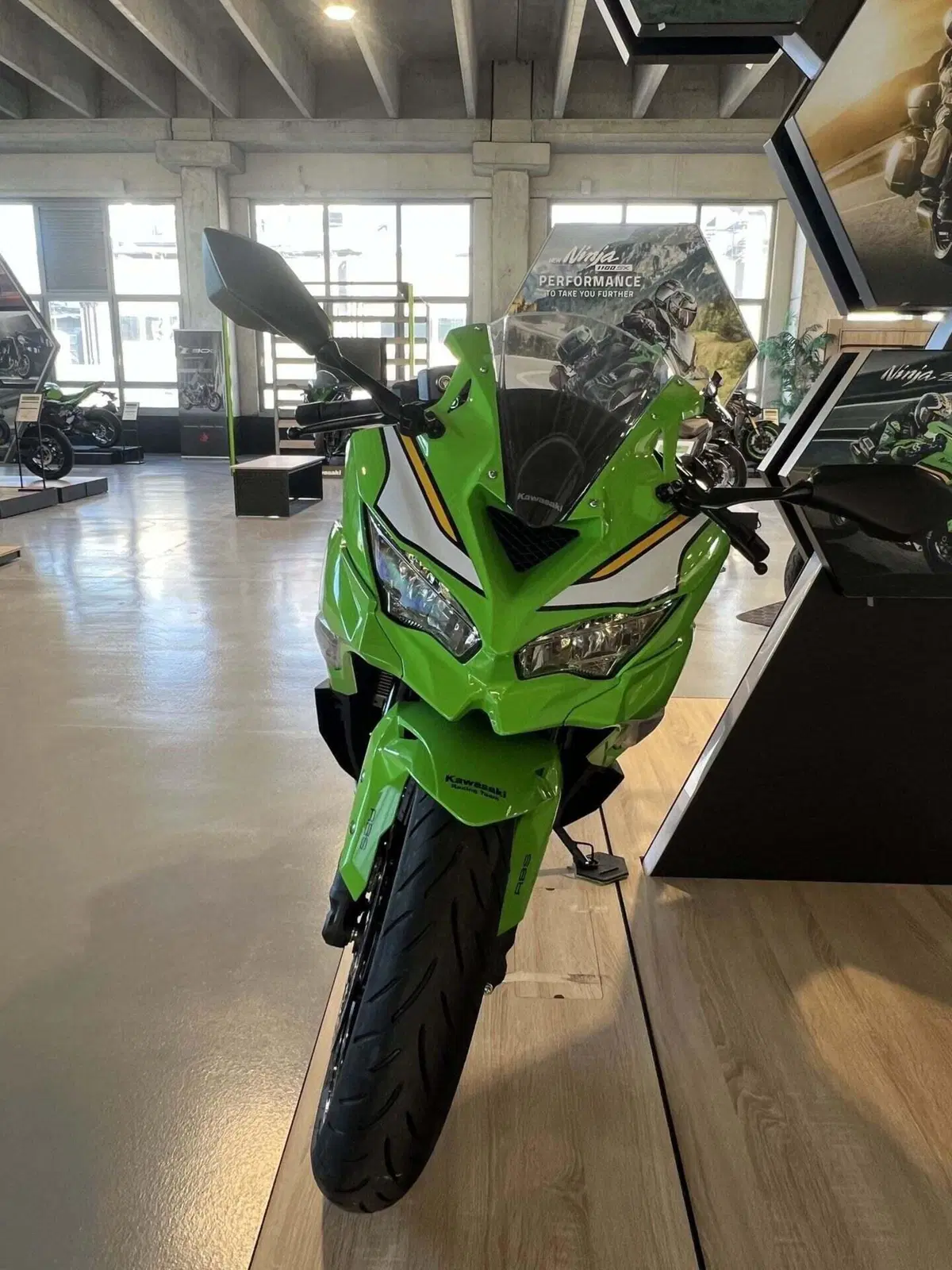 Kawasaki Ninja ZX-4RR (2024 - 26) (3)