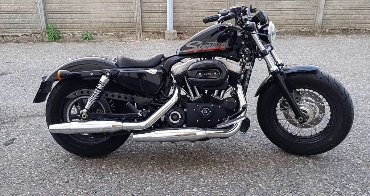 Harley-Davidson 1200 Custom (2007 - 13) - XL 1200C