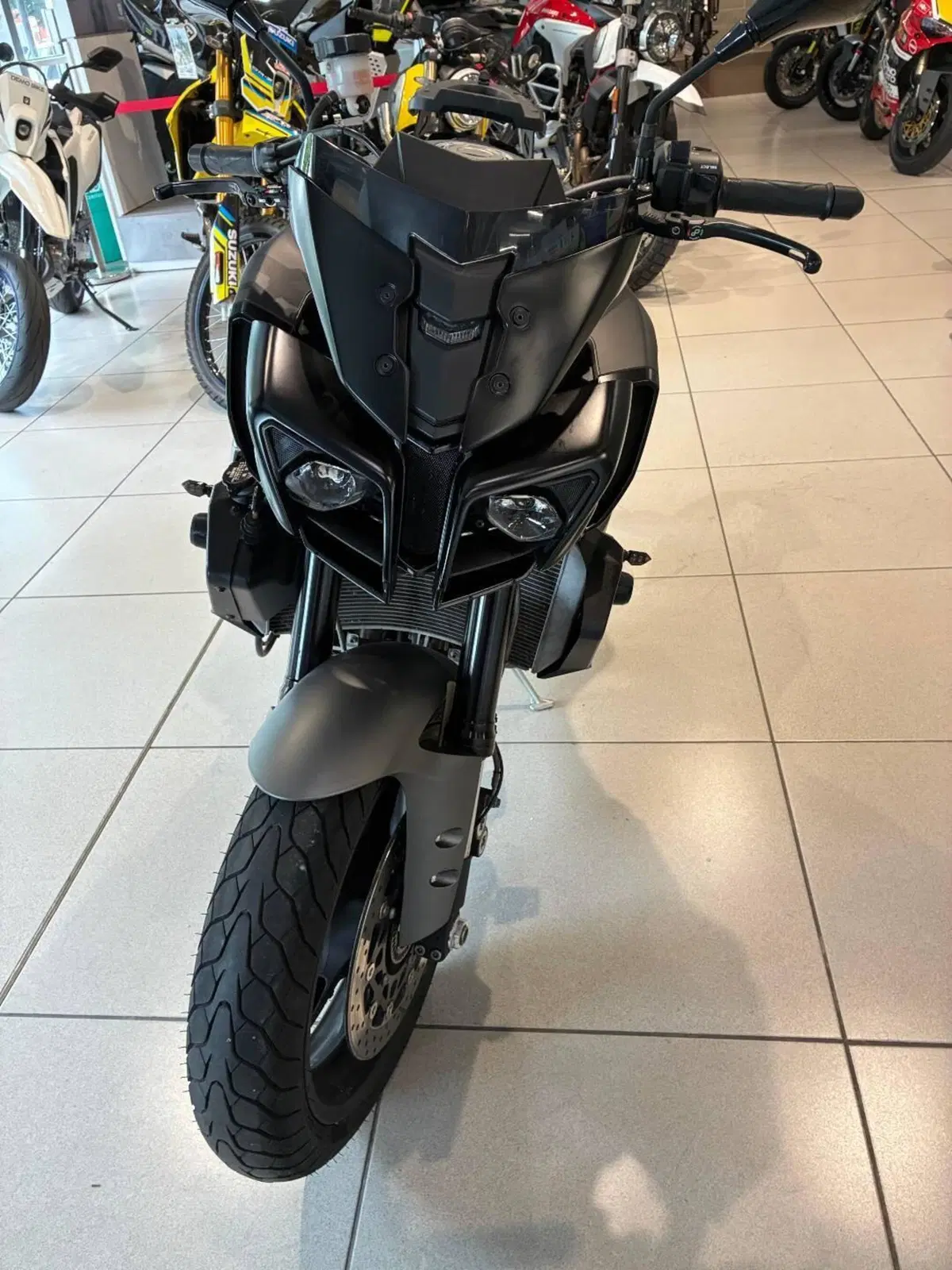 Yamaha MT-10 (2017 - 20) (4)