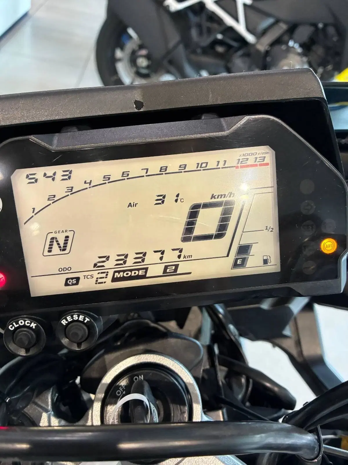 Yamaha MT-10 (2017 - 20) (7)
