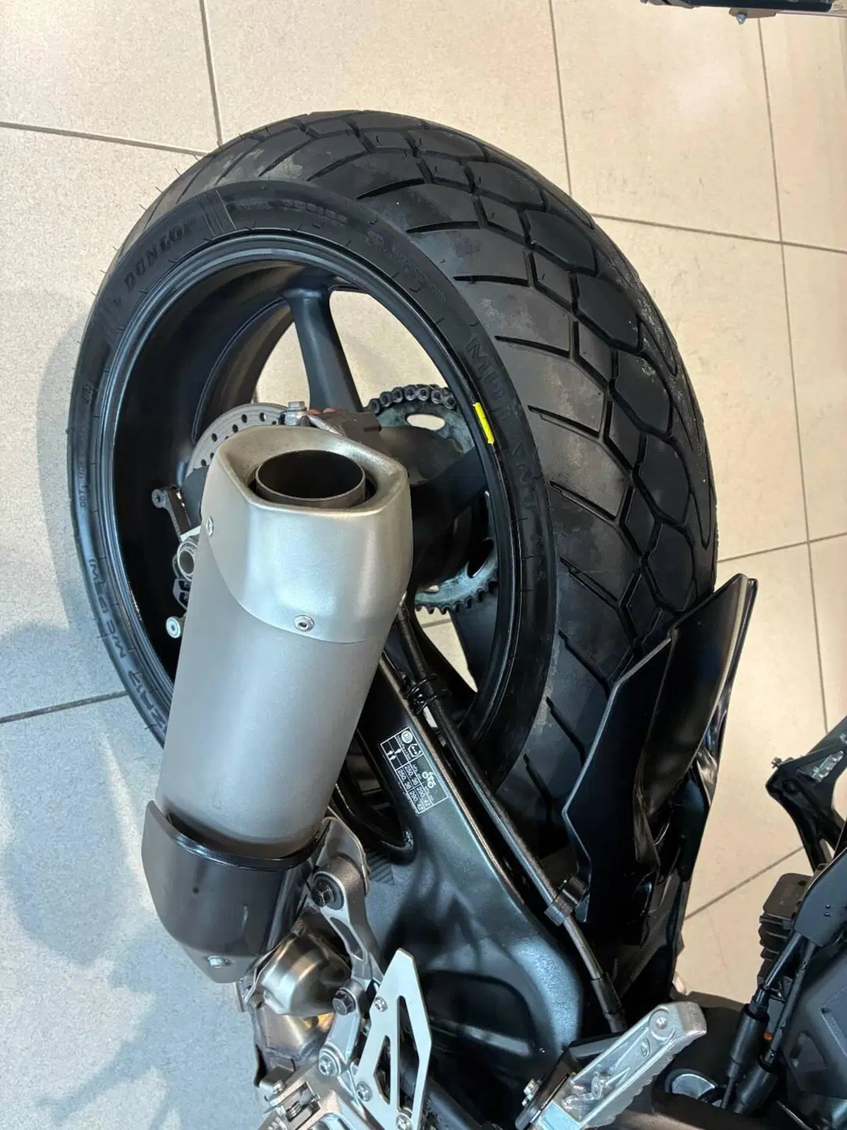 Yamaha MT-10 (2017 - 20) (8)