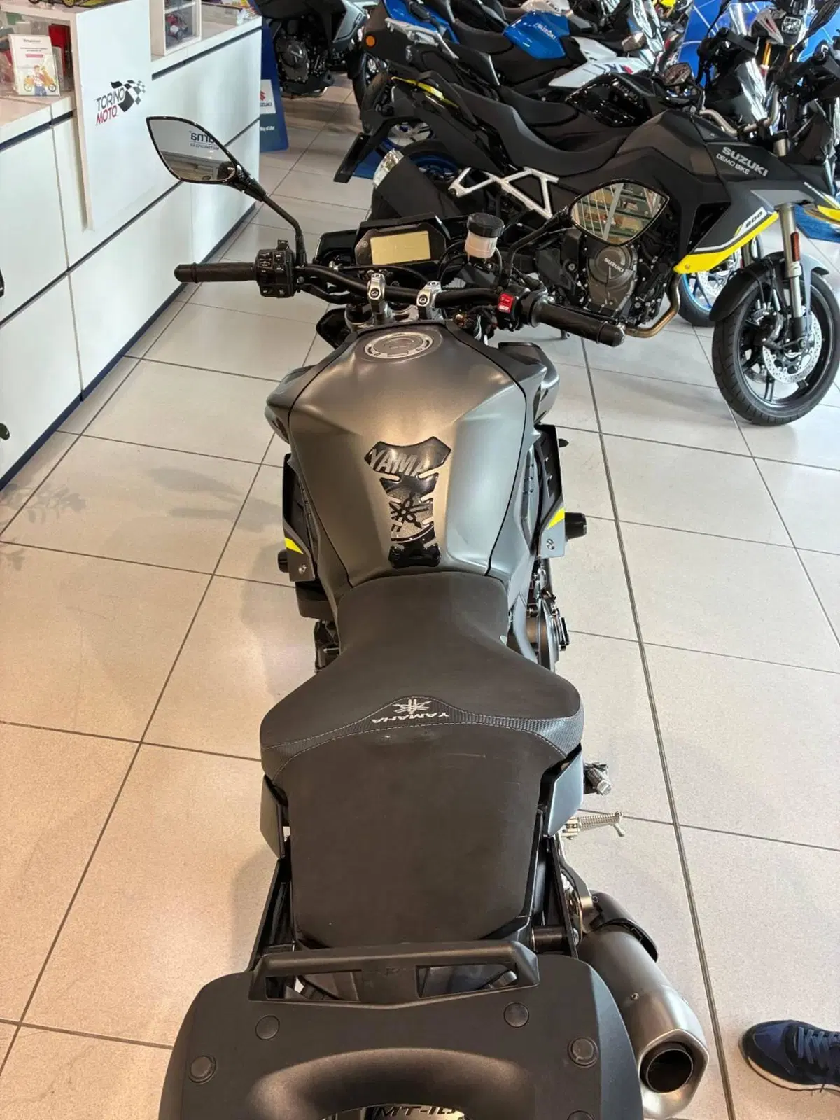 Yamaha MT-10 (2017 - 20) (9)