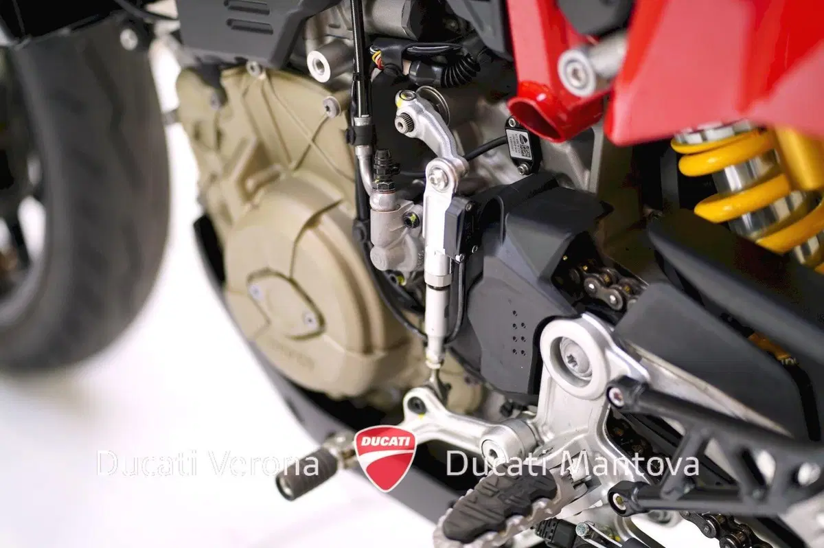 Ducati Hypermotard 698 Mono (2024 - 26) (13)