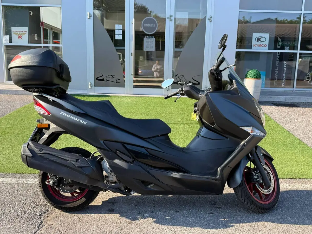 Suzuki Burgman AN 400 (2017 - 20) (2)