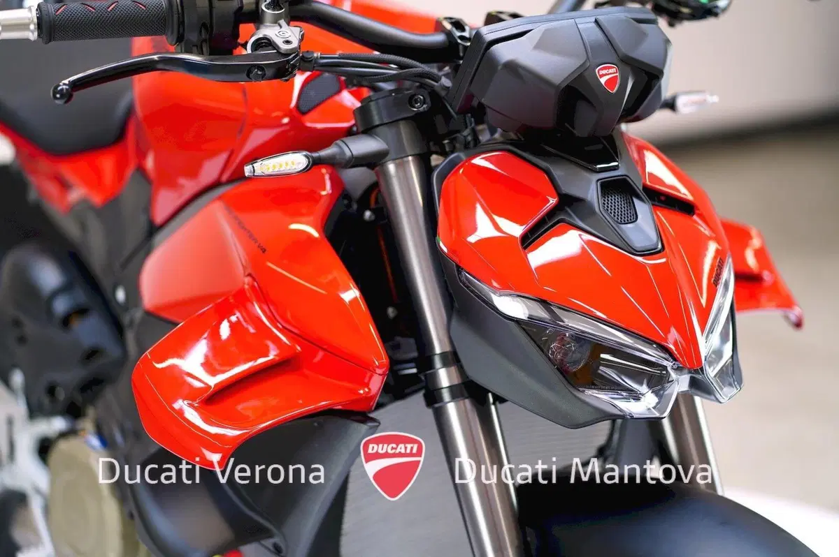 Ducati Streetfighter V4 (2025 - 26) (9)