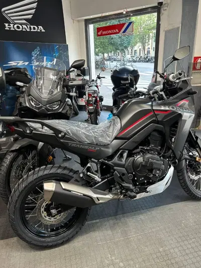 Honda Transalp XL750 (2026) nuova