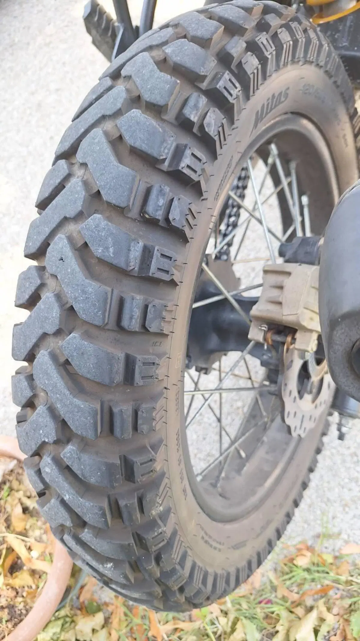 Royal Enfield Himalayan 411 (2021 - 24) (5)