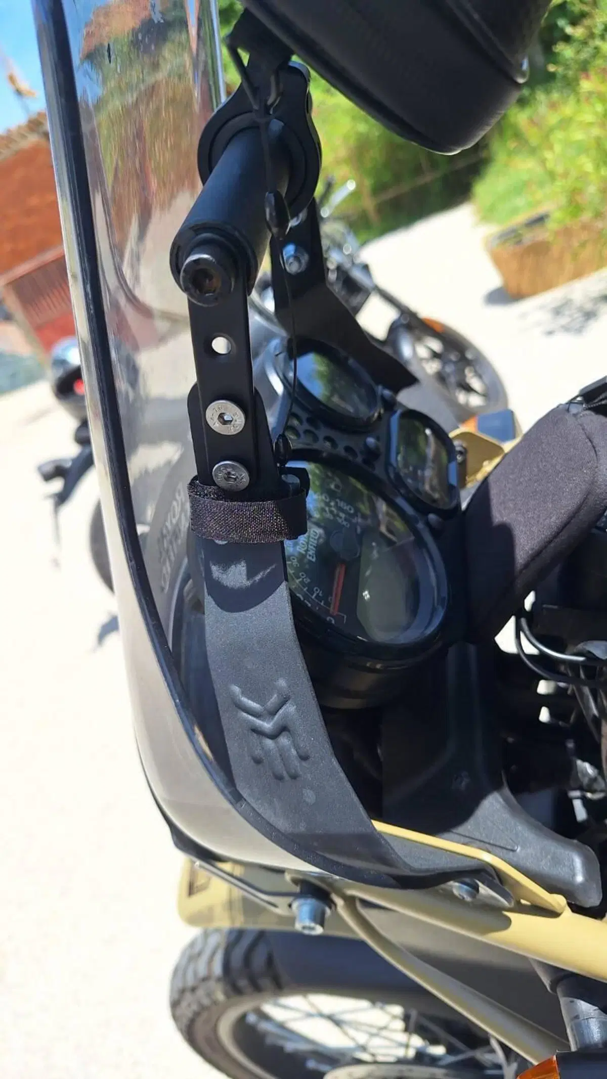 Royal Enfield Himalayan 411 (2021 - 24) (7)