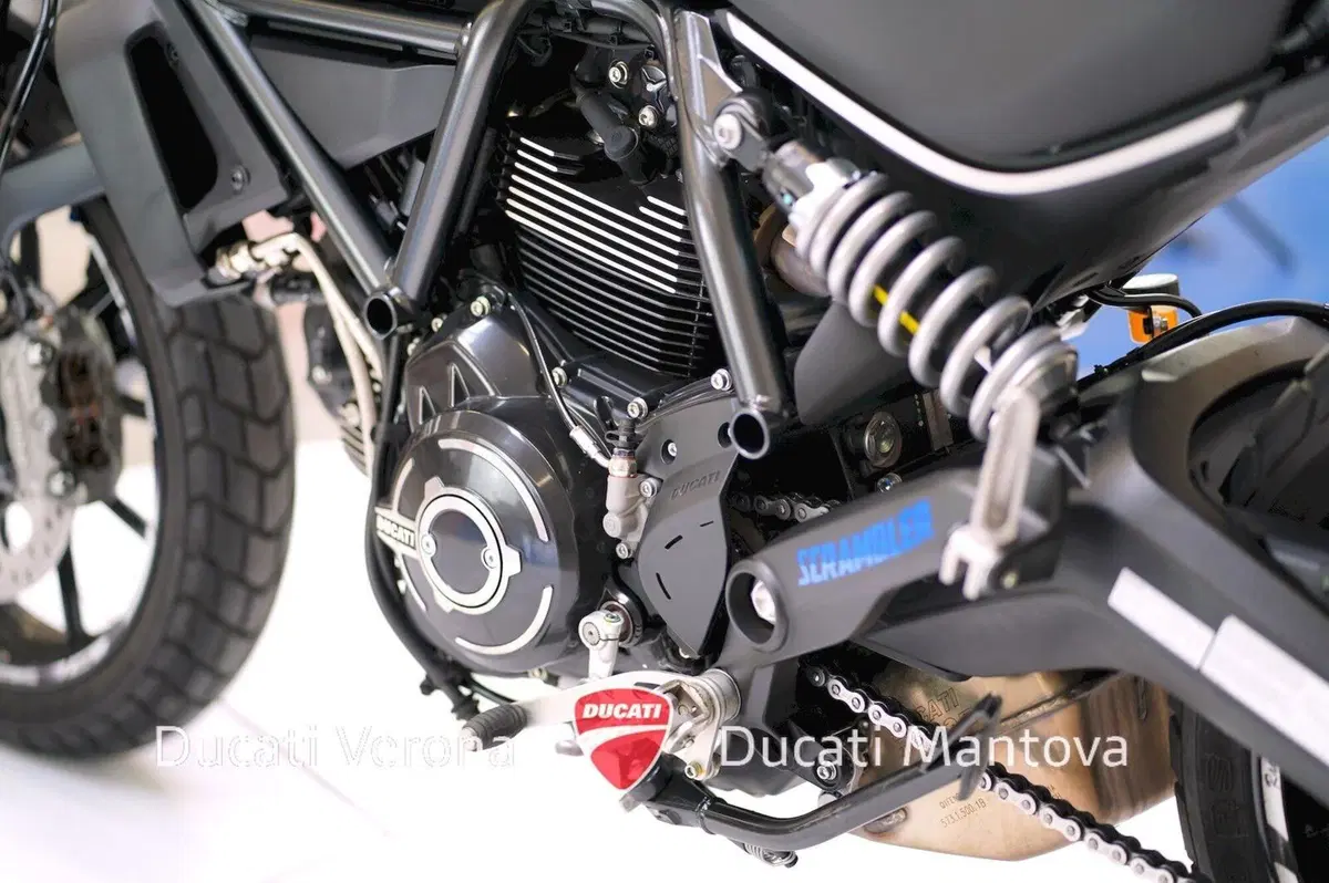 Ducati Scrambler 800 Icon Dark (2021 - 22) (16)