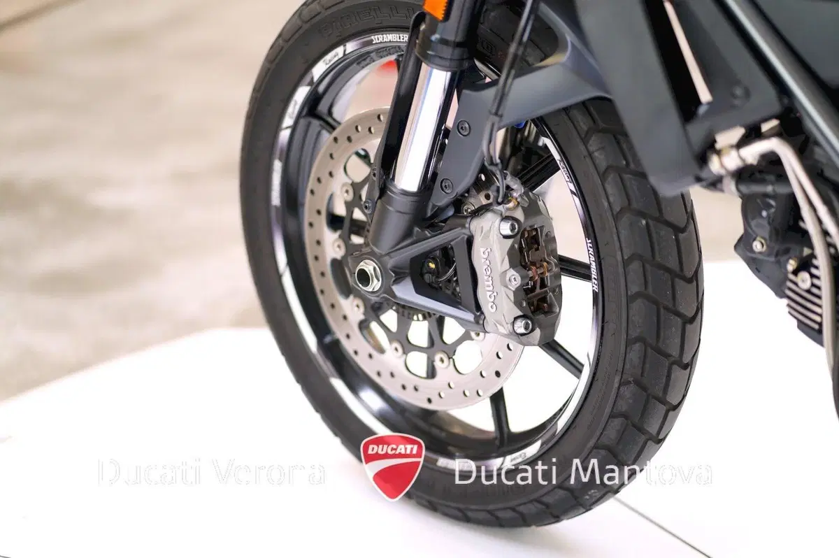 Ducati Scrambler 800 Icon Dark (2021 - 22) (17)