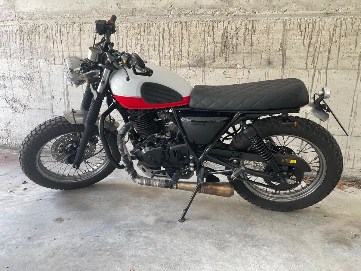 Mutt Motorcycles Mastiff 250 (2021 - 25) (2)