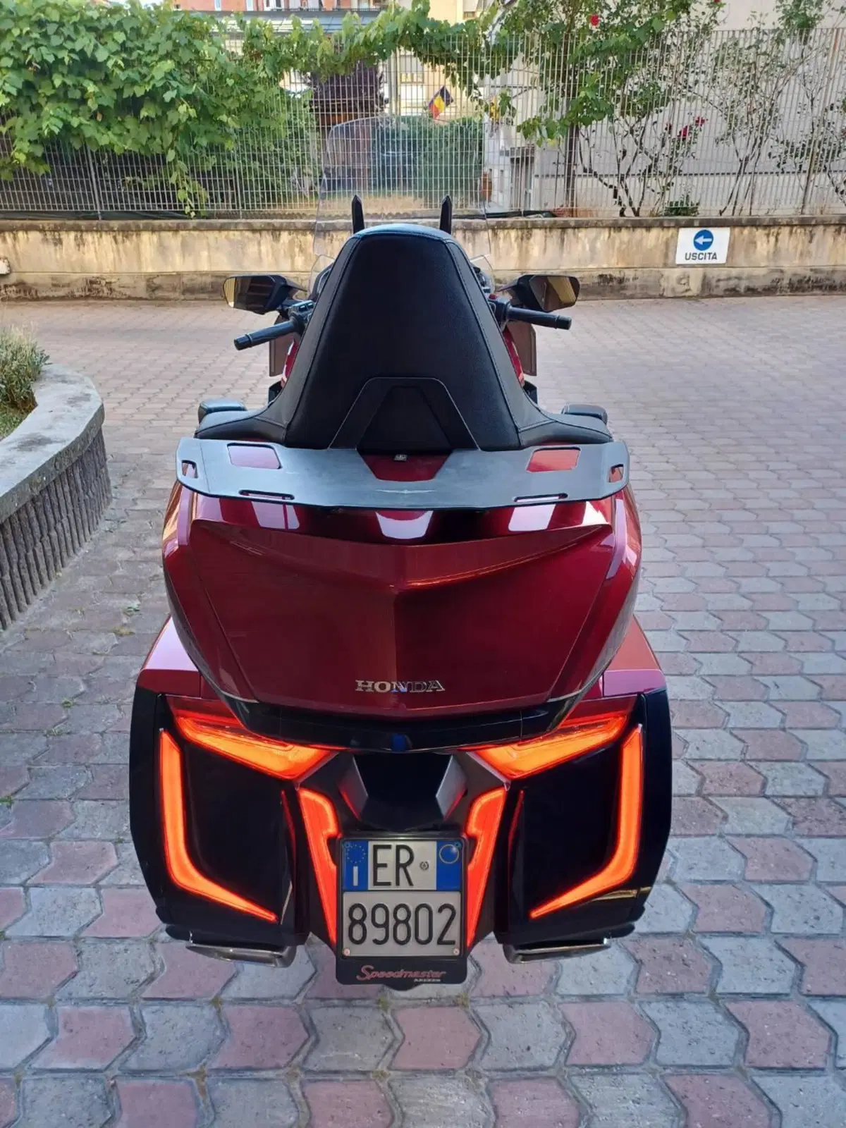 Honda GL 1800 Gold Wing Tour DTC (2018 - 20) (4)