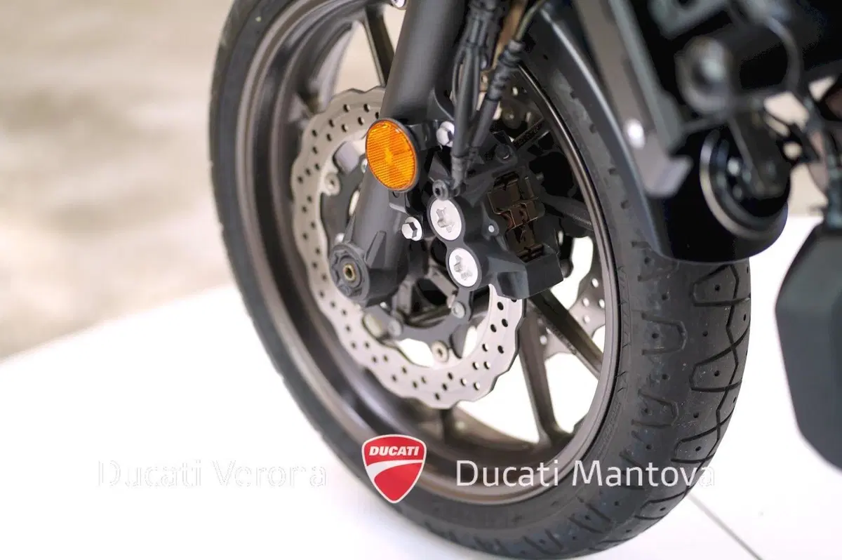 Yamaha XSR 700 ABS (2016 - 20) (15)