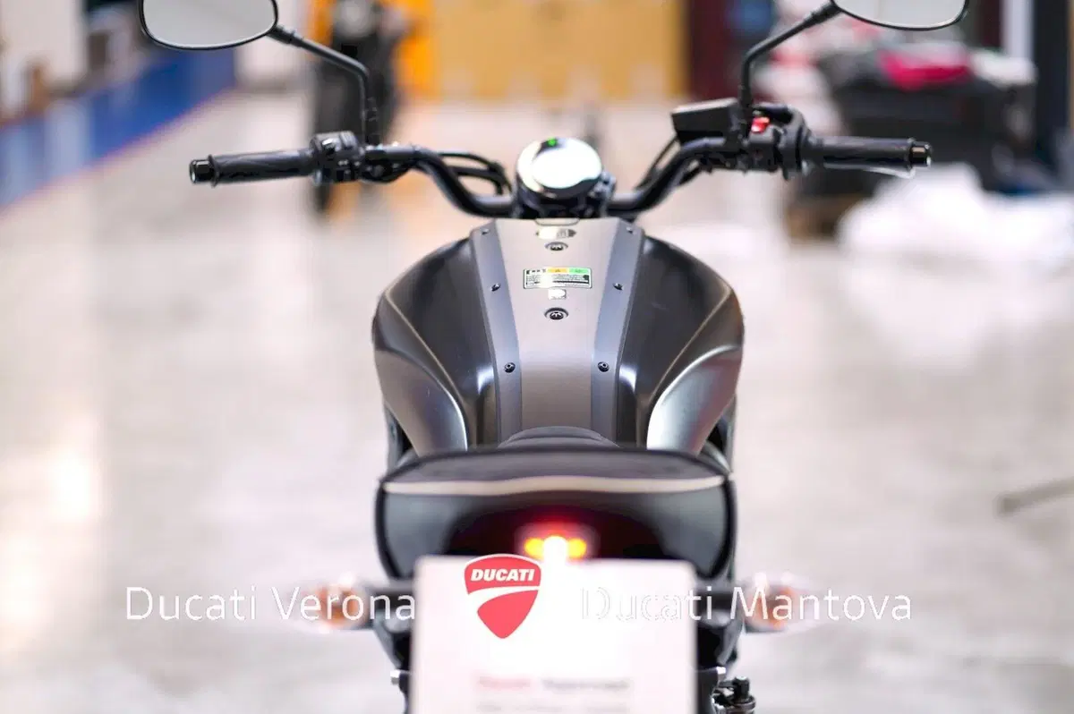 Yamaha XSR 700 ABS (2016 - 20) (17)