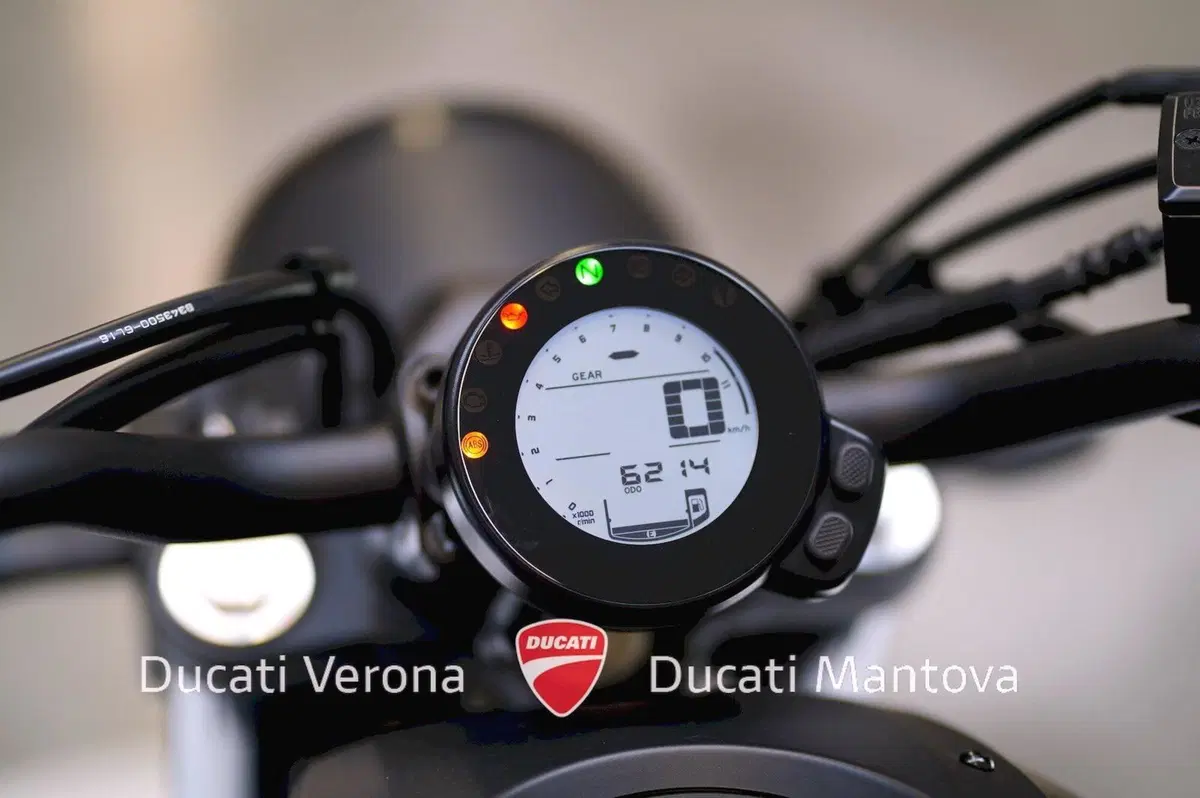 Yamaha XSR 700 ABS (2016 - 20) (19)