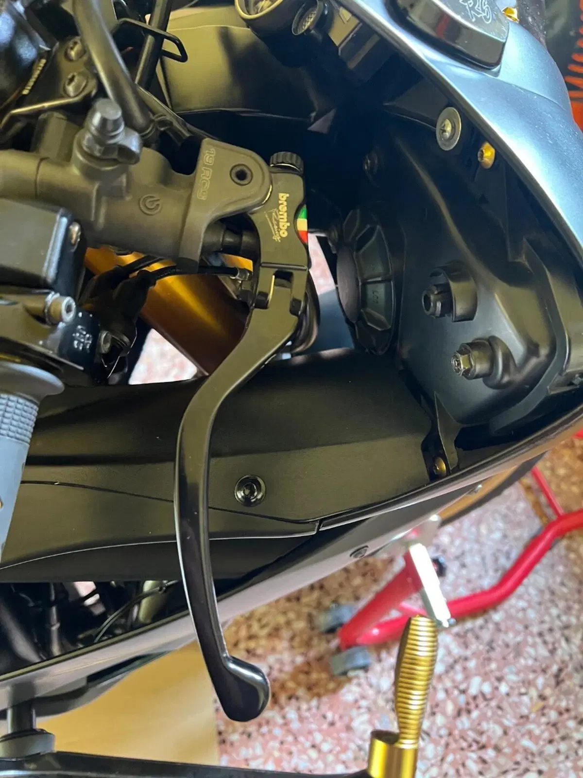 Yamaha YZF R6 (2006 - 07) (5)