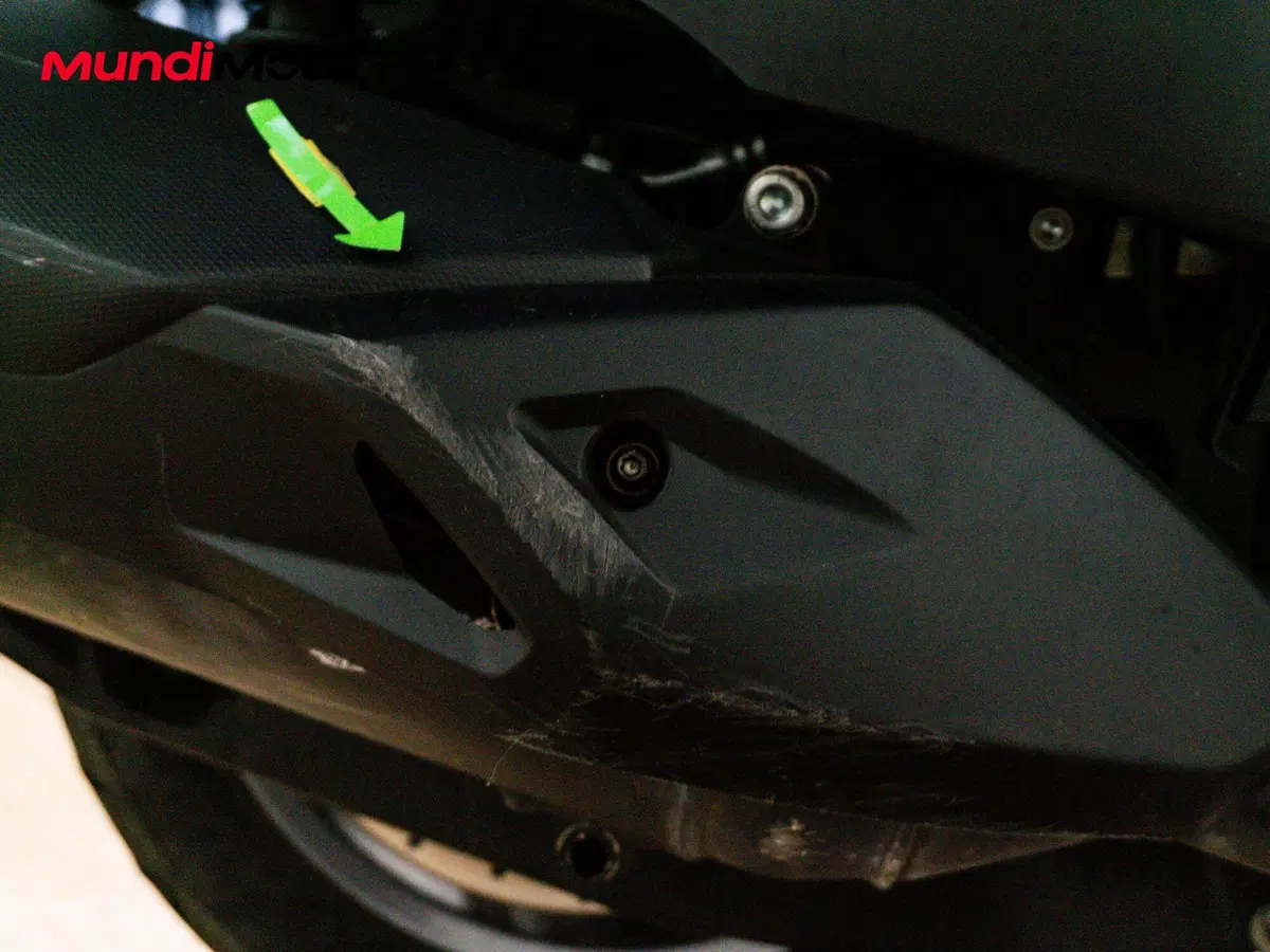Yamaha X-Max 400 Iron Max ABS (2016) (16)
