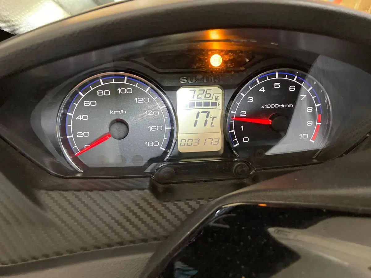 Suzuki Burgman AN 400 (2017 - 20) (4)