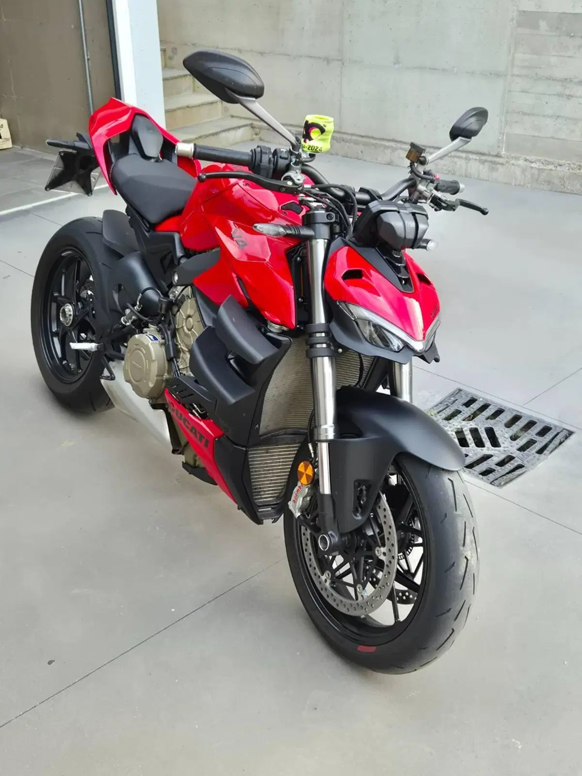 Ducati Streetfighter V4 (2023 - 24) (2)