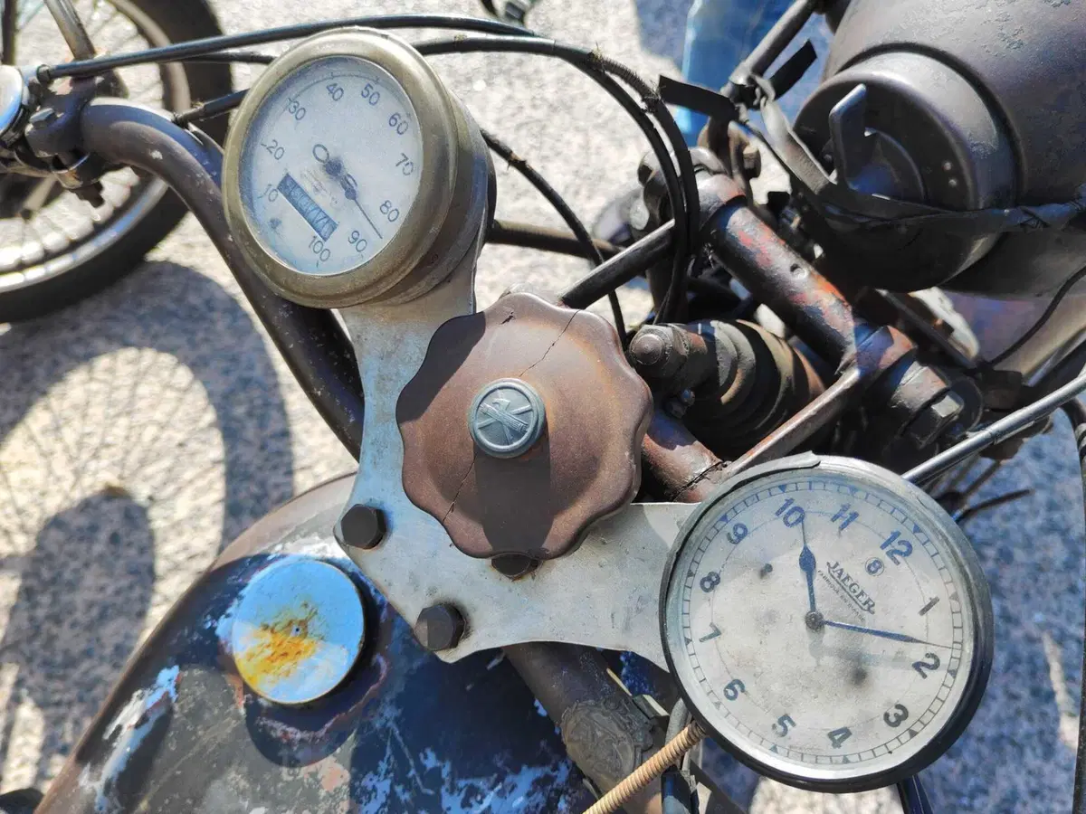Le Moto Guzzi con il “cambio a mano”. Che storia è questa? (7)