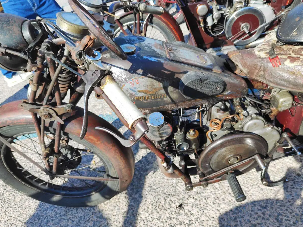 Le Moto Guzzi con il “cambio a mano”. Che storia è questa? (8)