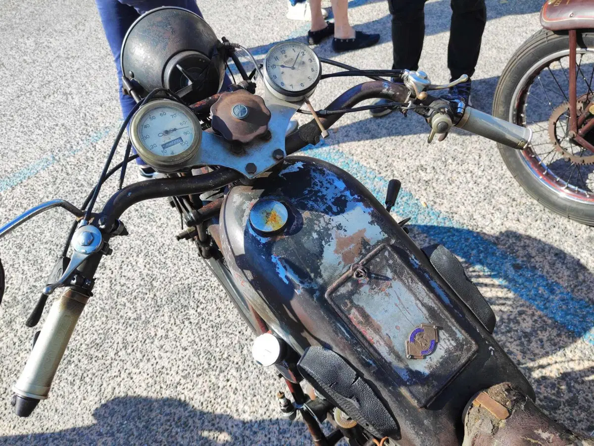 Le Moto Guzzi con il “cambio a mano”. Che storia è questa? (9)
