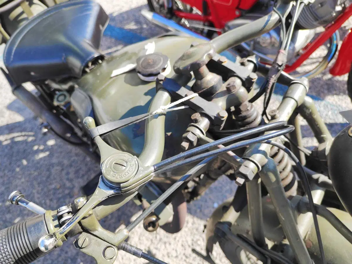 Le Moto Guzzi con il “cambio a mano”. Che storia è questa? (16)