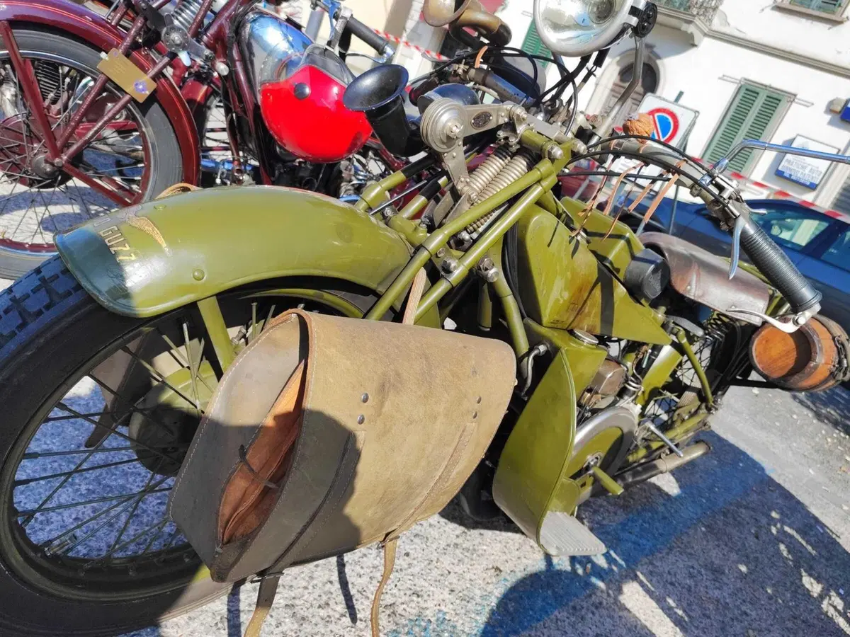 Le Moto Guzzi con il “cambio a mano”. Che storia è questa? (23)