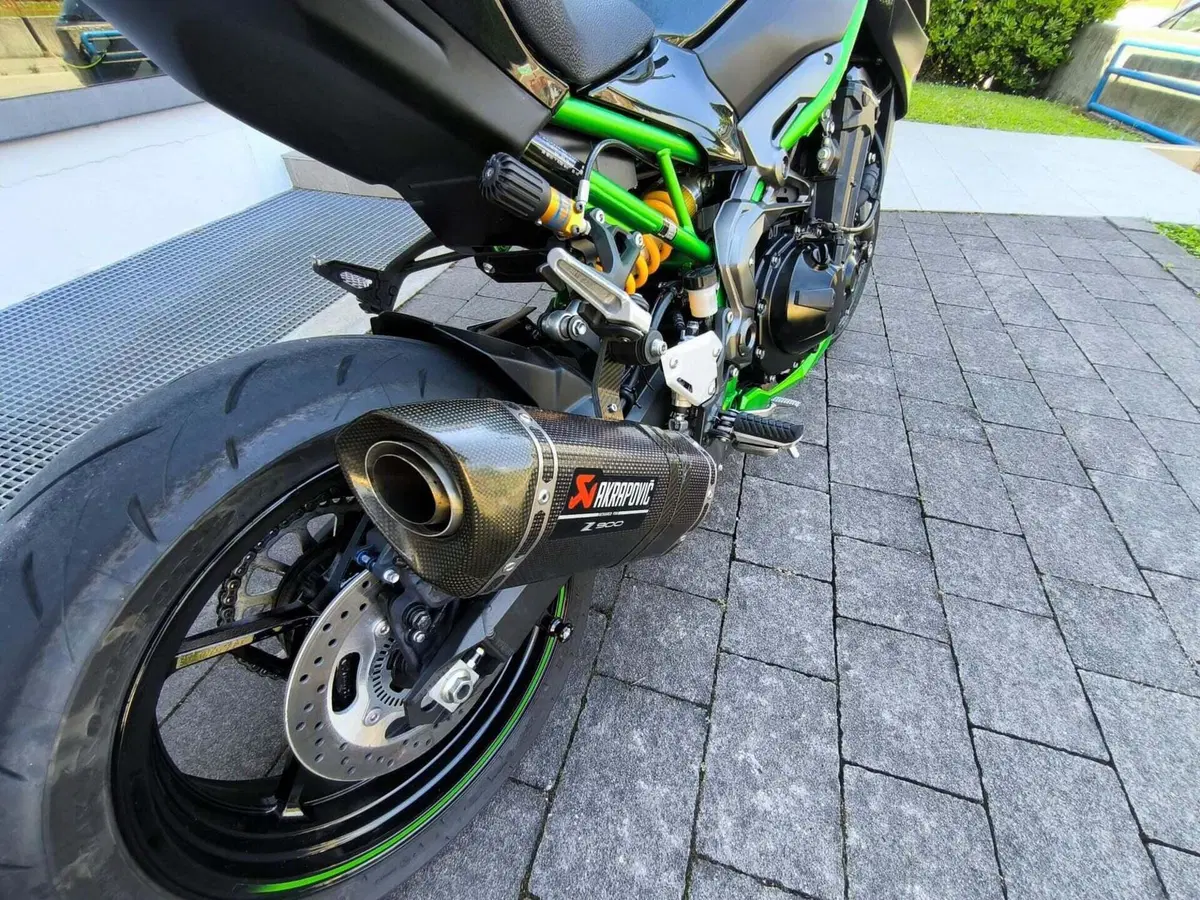 Kawasaki Z 900 (2021 - 24) (11)