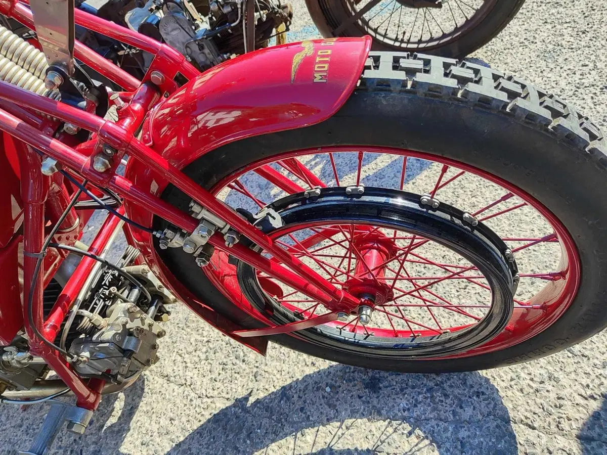 Le Moto Guzzi con il “cambio a mano”. Che storia è questa? (30)