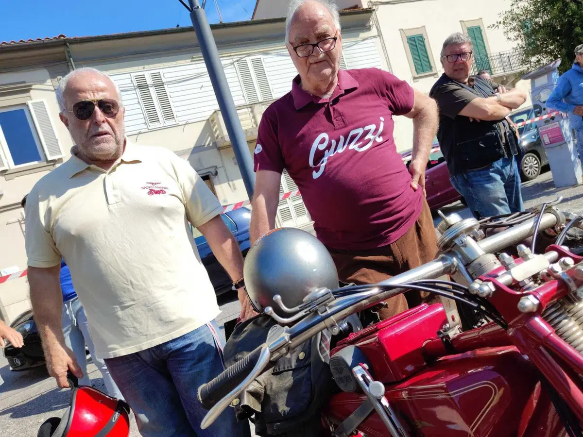 Le Moto Guzzi con il “cambio a mano”. Che storia è questa? (33)