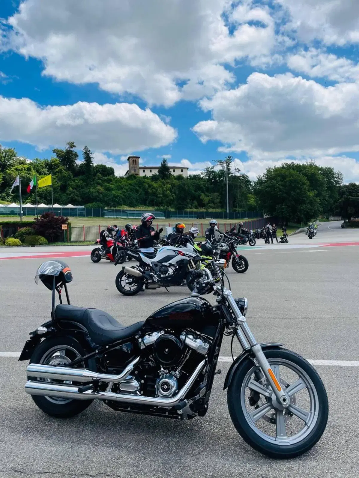 Harley-Davidson Softail Standard (2020) - FXST (5)