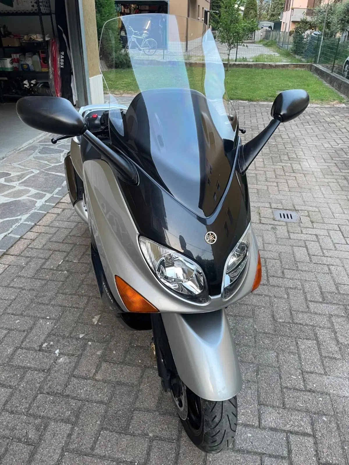 Yamaha T-Max 500 (2004 - 07) (4)