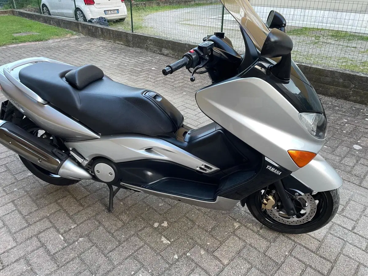 Yamaha T-Max 500 (2004 - 07) (5)