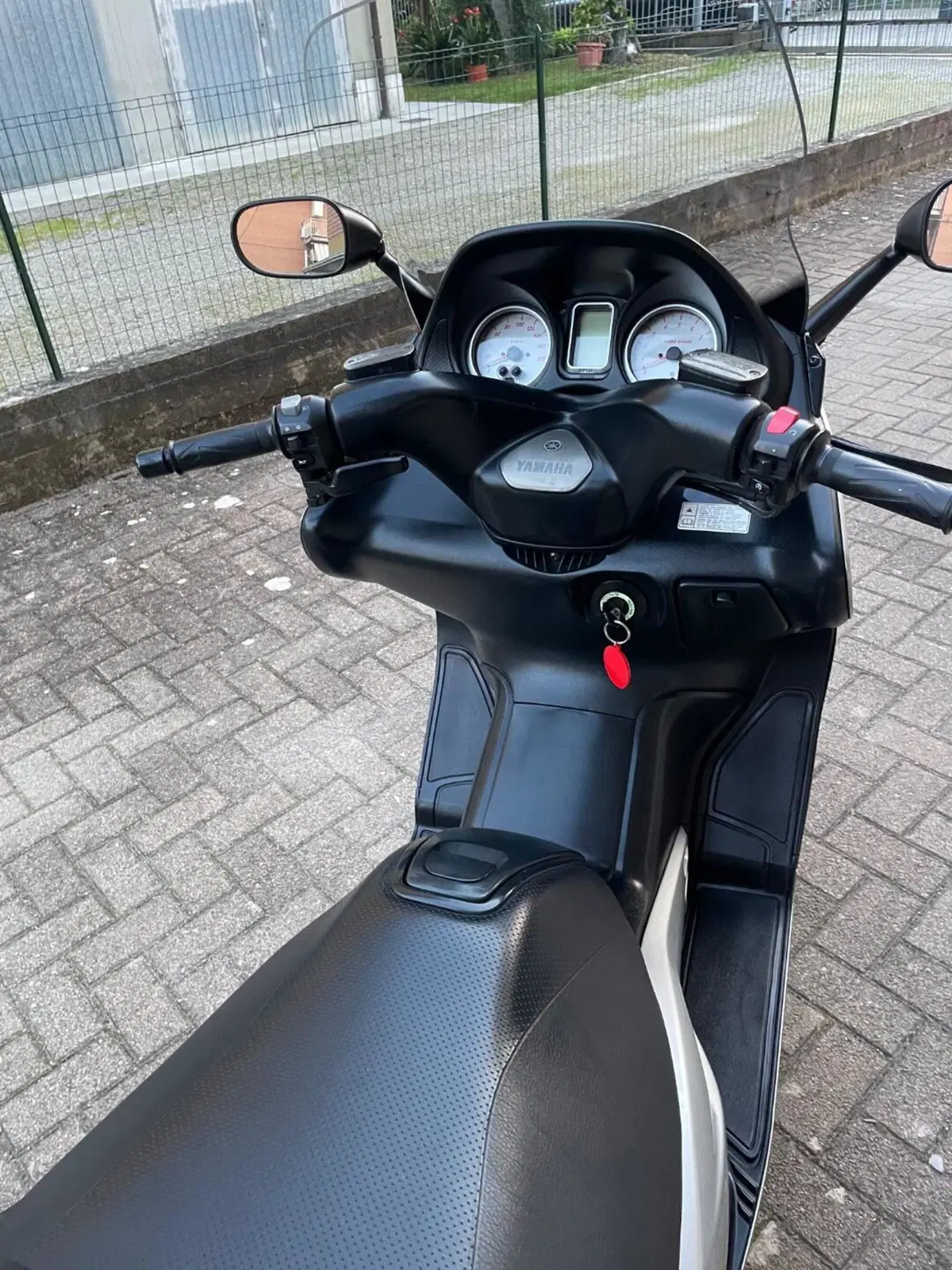 Yamaha T-Max 500 (2004 - 07) (6)
