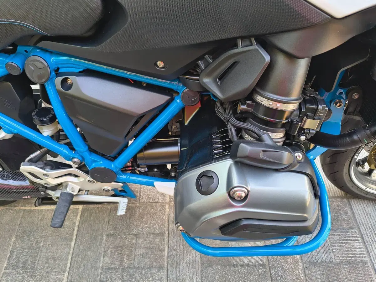 Bmw R 1200 R (2017 - 18) (9)