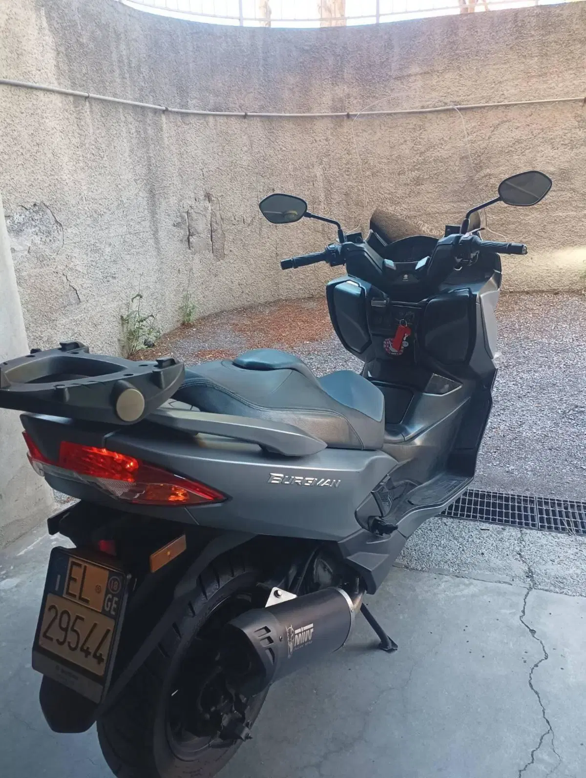 Suzuki Burgman AN 400 (2017 - 20) (2)