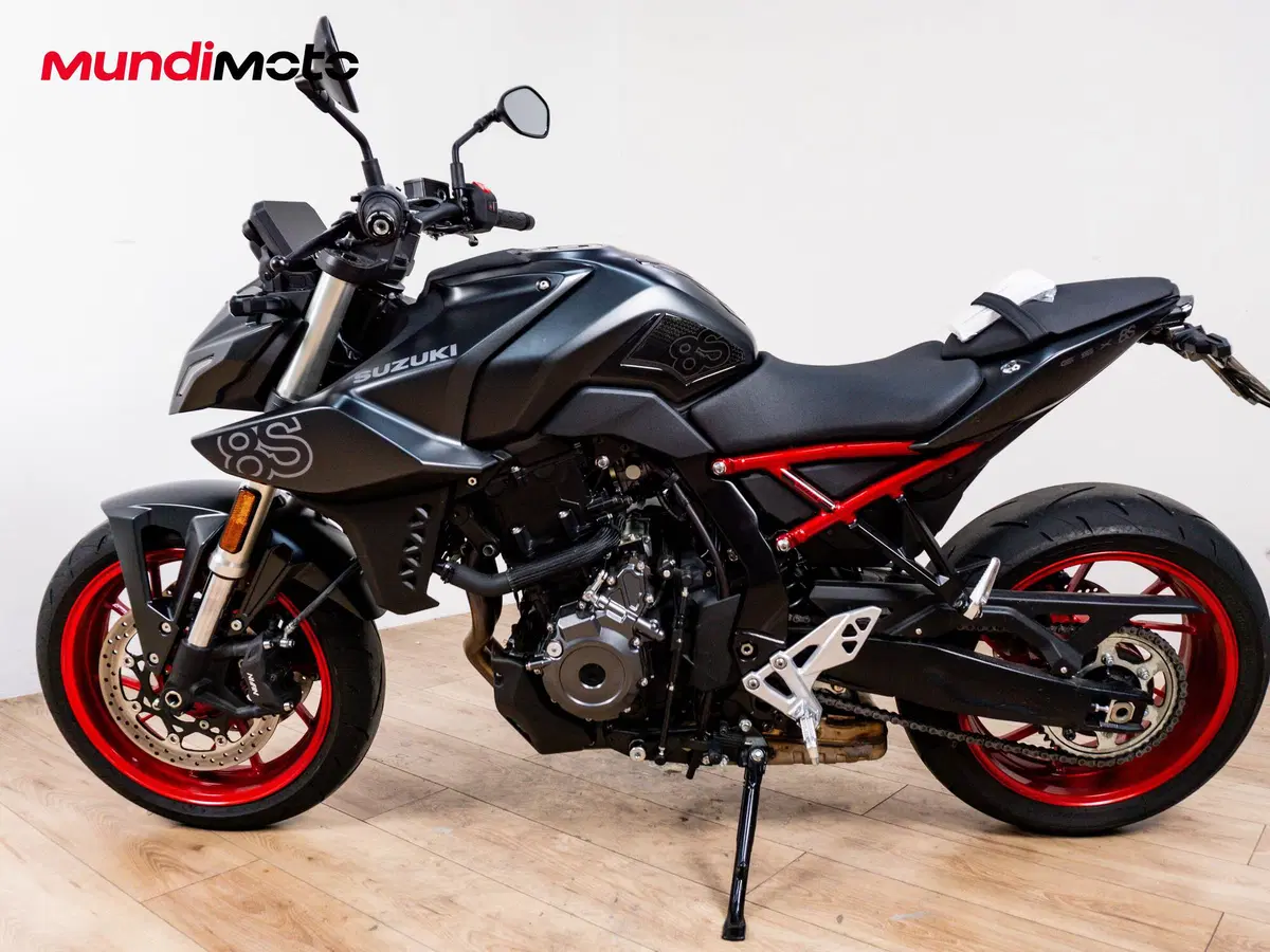 Suzuki GSX-8S (2025 - 26) (6)