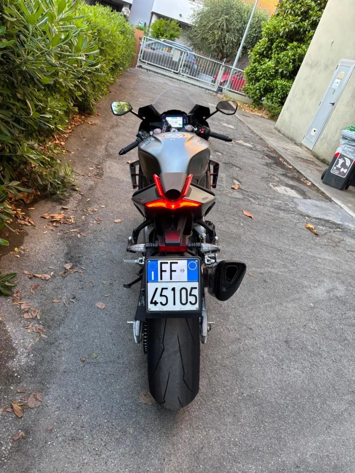 Aprilia RSV4 1100 (2021 - 24) (4)