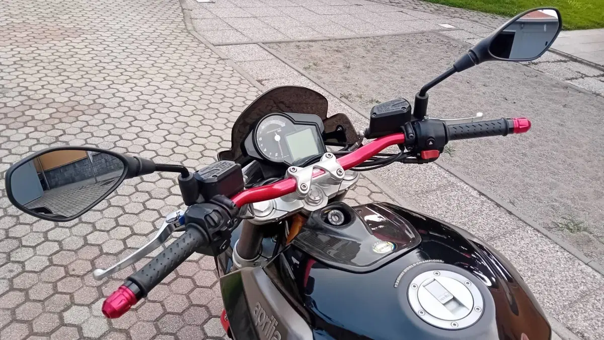 Aprilia Shiver (2008 - 10) (7)